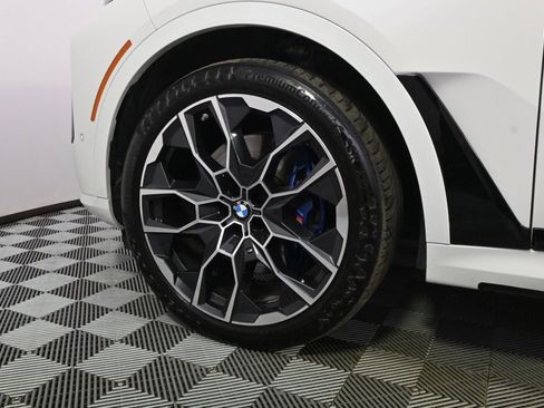 Used 2024 BMW X7 M60i image 20