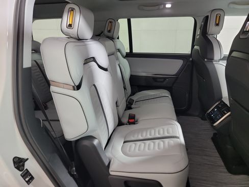 Used 2025 Rivian R1S Adventure AWD/4WD image 23