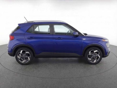 Used 2023 Hyundai Venue SEL image 8