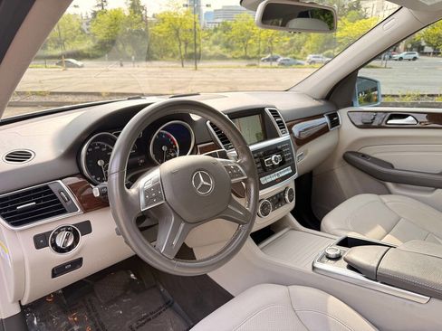 Used 2014 Mercedes-Benz ML 350 4MATIC image 32