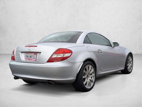 Used 2005 Mercedes-Benz SLK 350 image 5