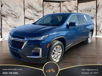 Used 2022 Chevrolet Traverse LS