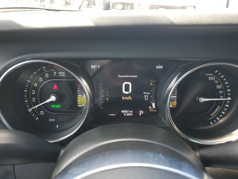 Used 2023 Jeep Wrangler Unlimited Sahara image 30