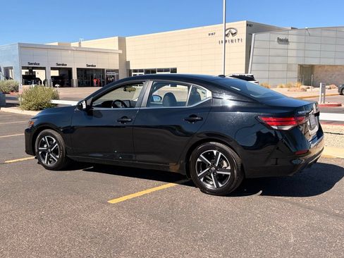 Certified 2024 Nissan Sentra SV FWD image 4