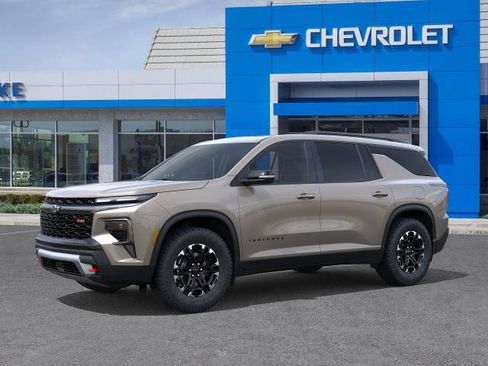 New 2027 Chevrolet Traverse Z71 w/ LPO, Floor Liner Package AWD/4WD image 2