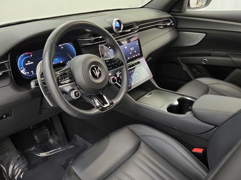 Used 2023 Maserati Grecale GT AWD/4WD image 16