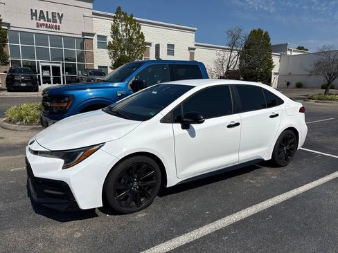 Used 2021 Toyota Corolla SE w/ Carpet Mat Package (TMS) FWD image 4