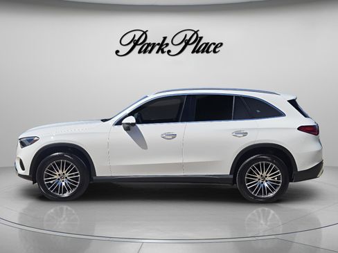 Certified 2026 Mercedes-Benz GLC 300 image 2