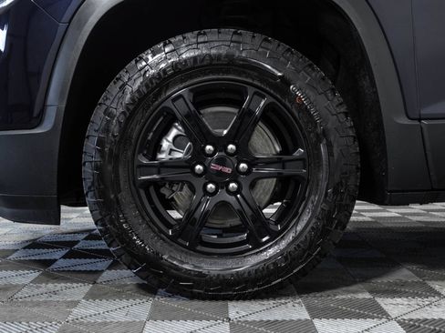 Used 2022 GMC Acadia AT4 w/ Technology Package AWD/4WD image 50