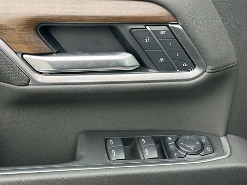 Used 2025 Chevrolet Silverado 3500 High Country image 18