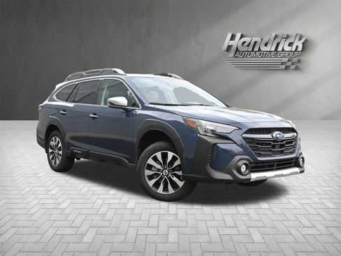 Certified 2025 Subaru Outback Touring w/ Popular Package #2 image 2