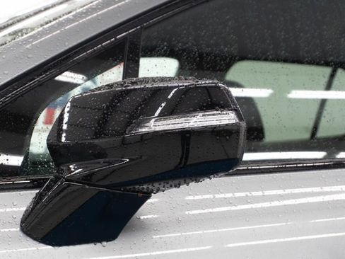 Certified 2024 Honda Prologue EX image 15