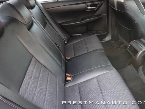 Used 2016 Toyota Camry SE image 35