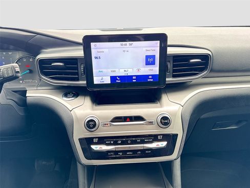 Used 2020 Ford Explorer XLT w/ Equipment Group 202A image 14