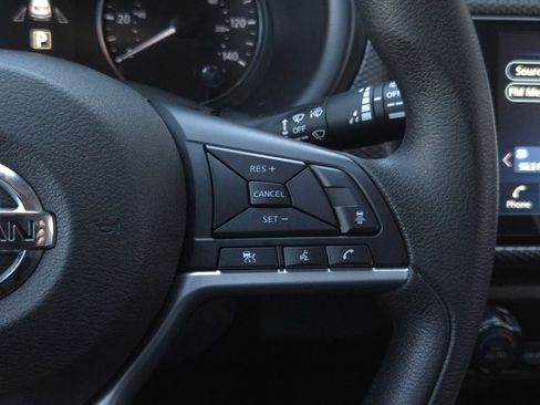 Used 2021 Nissan Kicks SV FWD image 22