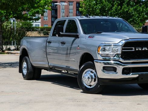Used 2022 RAM 3500 Tradesman AWD/4WD image 2