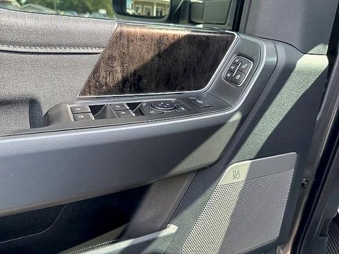 New 2025 Ford F350 Lariat w/ Black Appearance Package image 15