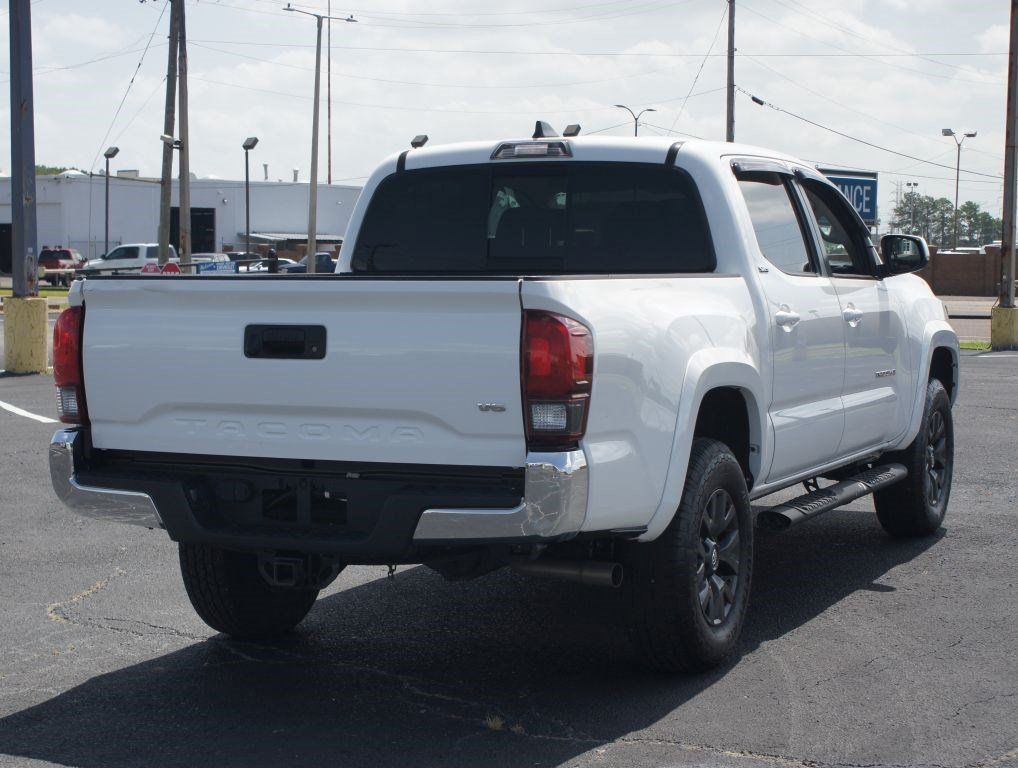 Used 2021 Toyota Tacoma SR5 RWD image 18