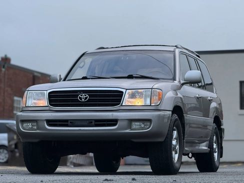 Used 2001 Toyota Land Cruiser AWD/4WD image 1