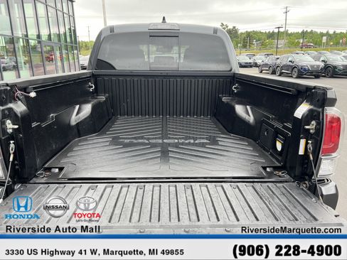 Used 2022 Toyota Tacoma TRD Sport AWD/4WD image 8