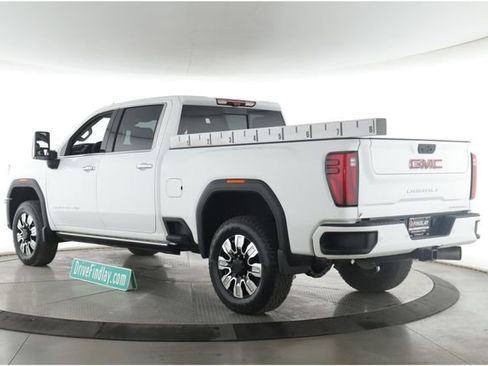 Used 2026 GMC Sierra 2500 Denali w/ Denali Reserve Package AWD/4WD image 8