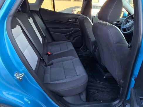 Used 2025 Chevrolet Trax LS w/ LS Convenience Package FWD image 23