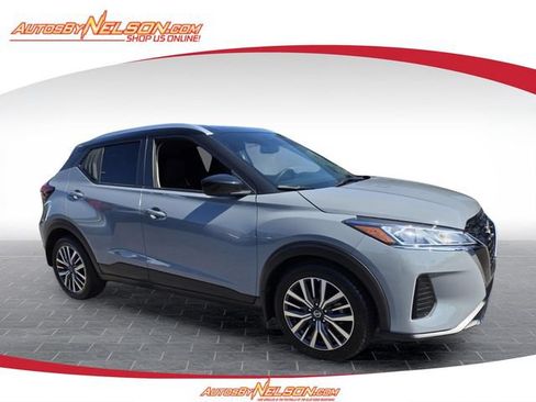 Used 2024 Nissan Kicks SV FWD image 1