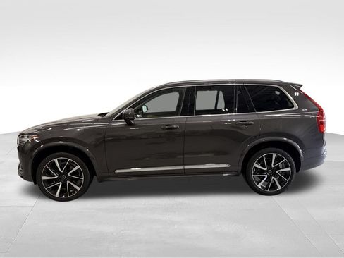 Used 2023 Volvo XC90 B5 Plus AWD/4WD image 2