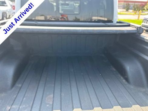 Used 2022 Jeep Gladiator Overland AWD/4WD image 31