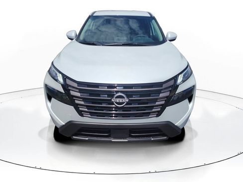 New 2026 Nissan Rogue SV FWD image 2