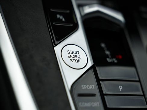 New 2026 BMW X5 xDrive40i w/ M Sport Package image 39