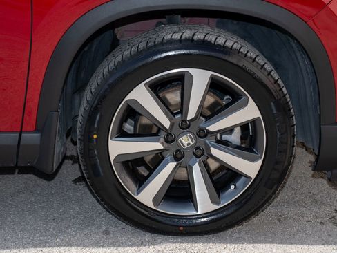 Certified 2025 Honda Pilot Touring image 44