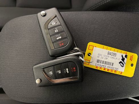 Certified 2023 Toyota Corolla LE FWD image 24
