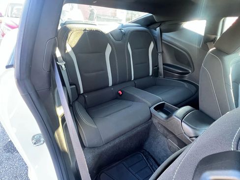 Used 2020 Chevrolet Camaro LT image 30