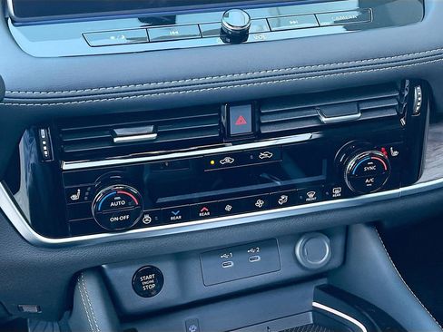 New 2026 Nissan Rogue Platinum image 16