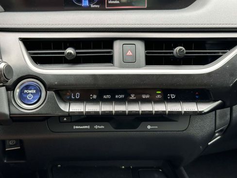 Used 2019 Lexus UX 250h AWD/4WD image 25