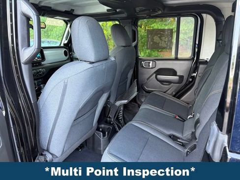 Used 2024 Jeep Gladiator Sport AWD/4WD image 6