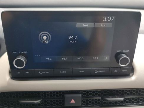 Used 2023 Honda HR-V LX image 6