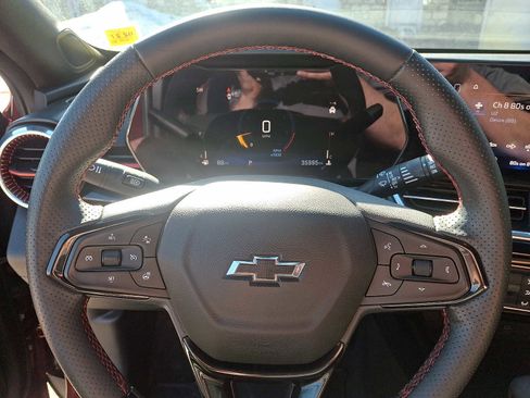 Used 2024 Chevrolet Trax RS w/ Driver Confidence Package image 19