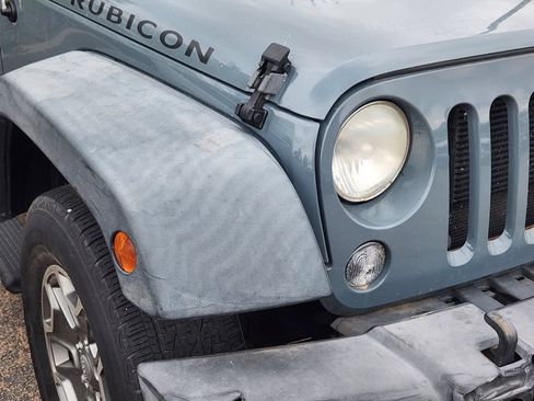 Used 2014 Jeep Wrangler Unlimited Rubicon w/ Max Tow Package AWD/4WD image 12