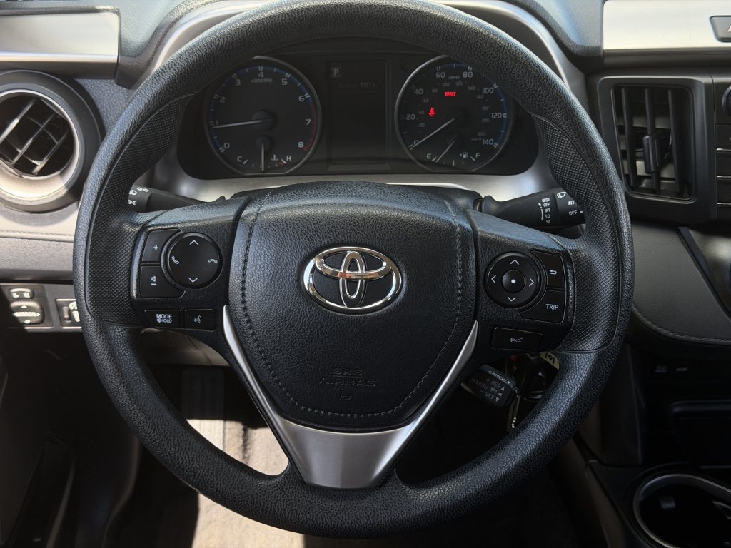 Used 2017 Toyota RAV4 LE FWD image 13