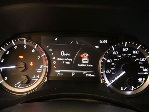 Used 2023 Toyota Highlander L FWD image 13