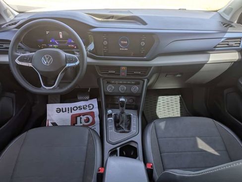 Used 2022 Volkswagen Taos SE FWD image 14