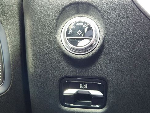 Certified 2024 Mercedes-Benz C 300 Sedan image 21