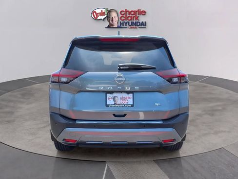 Used 2023 Nissan Rogue SL w/ SL Premium Package FWD image 4