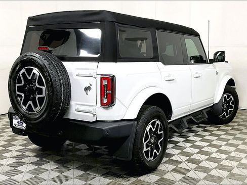 Used 2024 Ford Bronco Outer Banks image 12