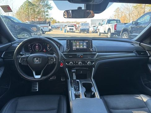Used 2020 Honda Accord Sport image 8