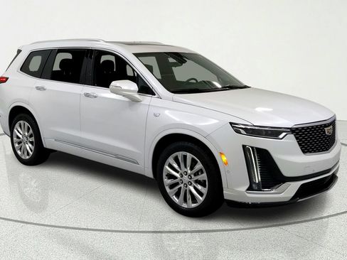 Certified 2020 Cadillac XT6 Premium Luxury AWD/4WD image 6