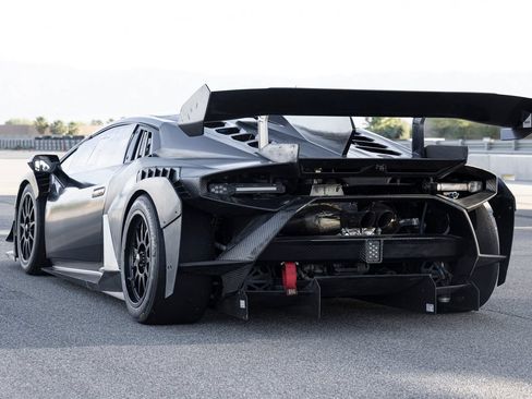 Used 2022 Lamborghini Huracan EVO RWD image 7
