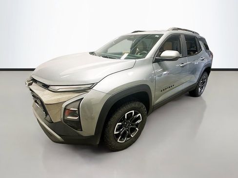 New 2026 Chevrolet Equinox ACTIV FWD image 2